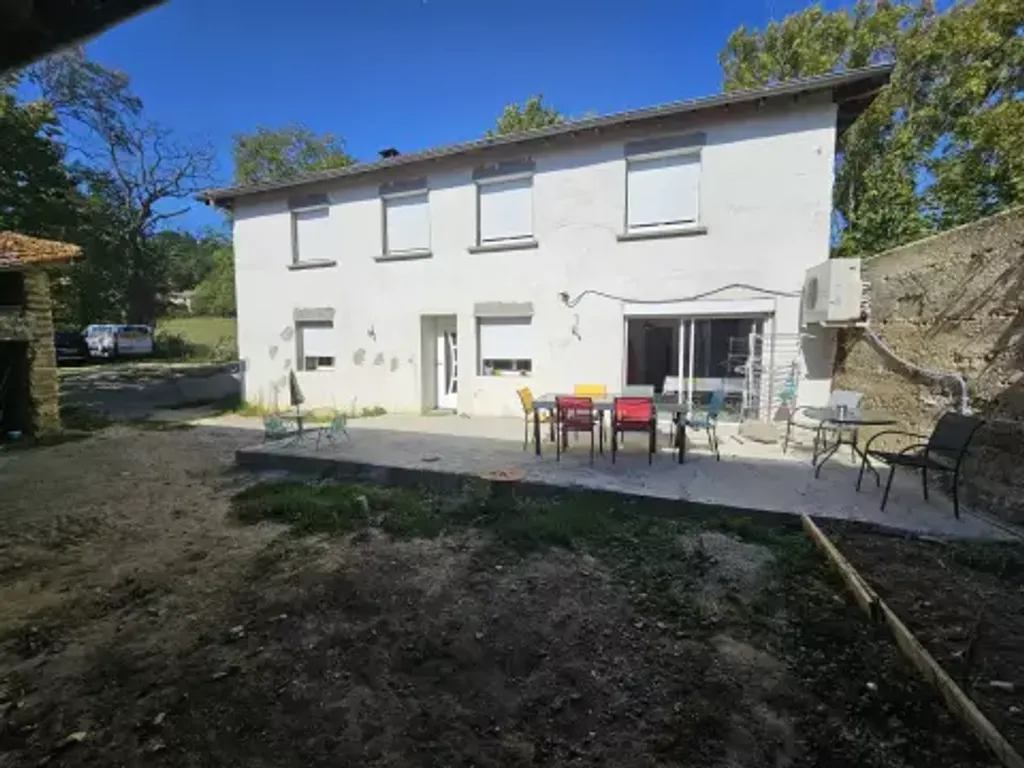 Achat maison à vendre 4 chambres 135 m² - Jardin