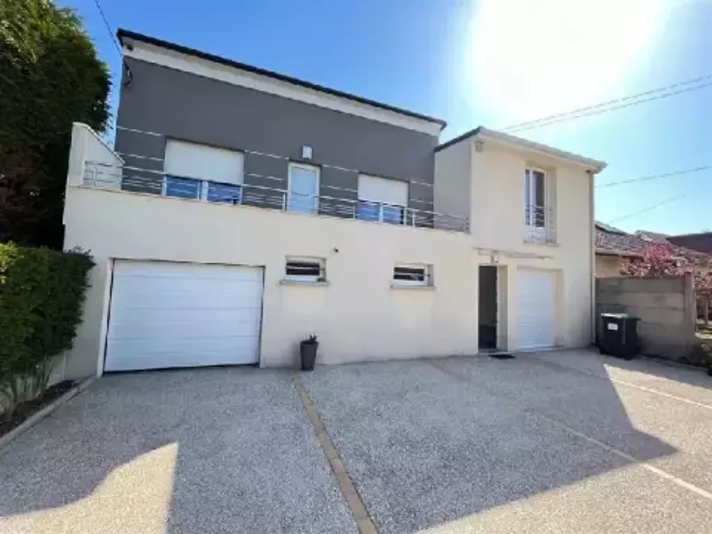 Achat maison à vendre 5 chambres 120 m² - Sainte-Geneviève-des-Bois