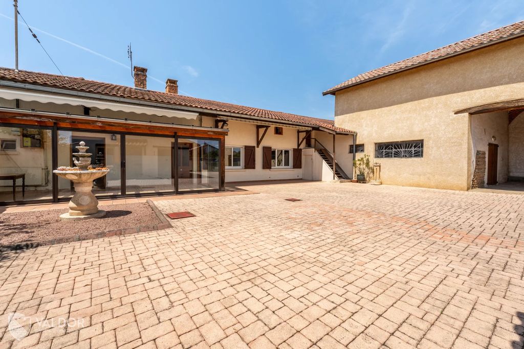 Achat maison à vendre 3 chambres 111 m² - Dompierre-sur-Chalaronne