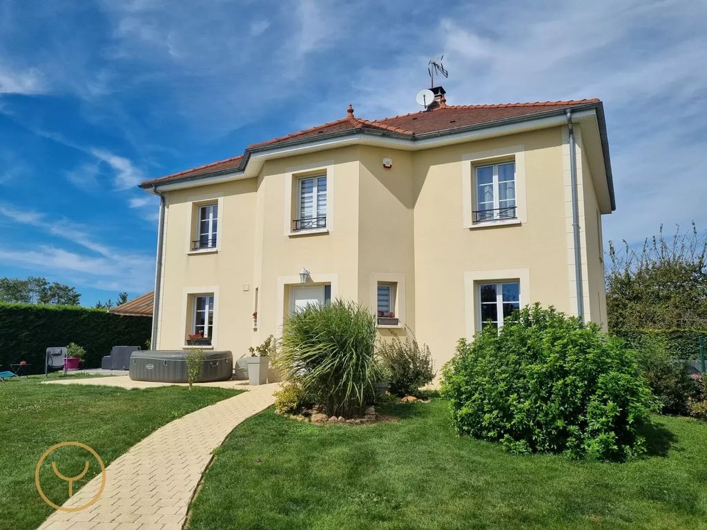 Achat maison à vendre 5 chambres 176 m² - Mesnil-Saint-Loup