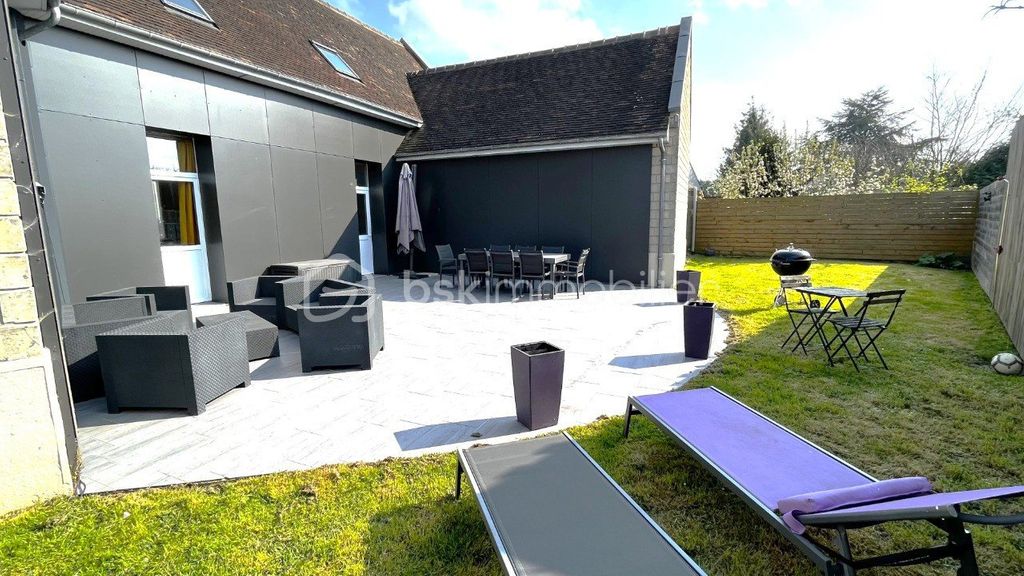 Achat maison à vendre 4 chambres 237 m² - Saint-Manvieu-Norrey