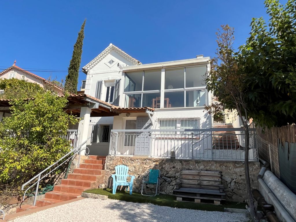 Achat maison à vendre 5 chambres 147 m² - Toulon