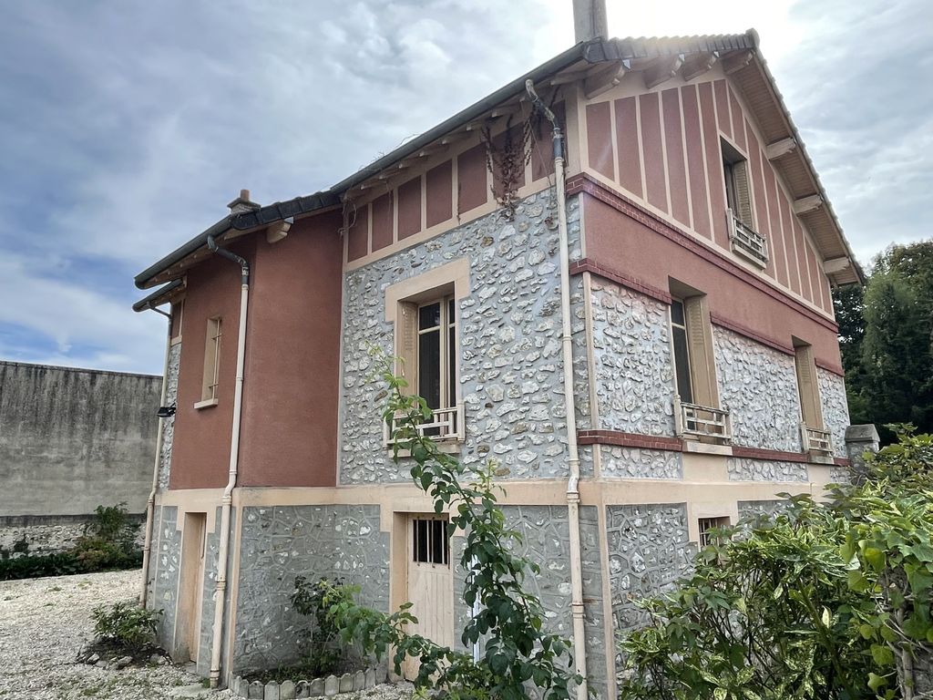 Achat maison à vendre 3 chambres 150 m² - La Ferté-Gaucher