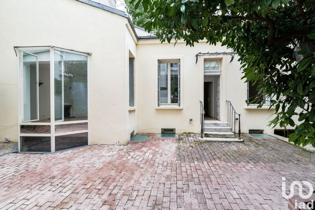 Achat maison à vendre 3 chambres 180 m² - Paris 18ème arrondissement