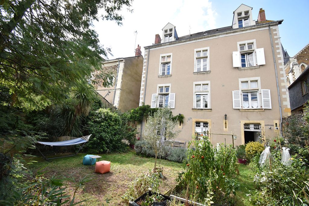 Achat maison à vendre 5 chambres 207 m² - Château-Gontier