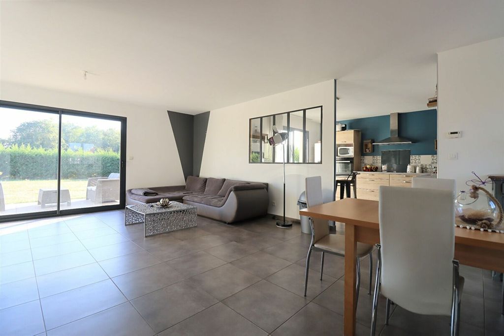 Achat maison à vendre 5 chambres 130 m² - Saint-André-de-Bâgé