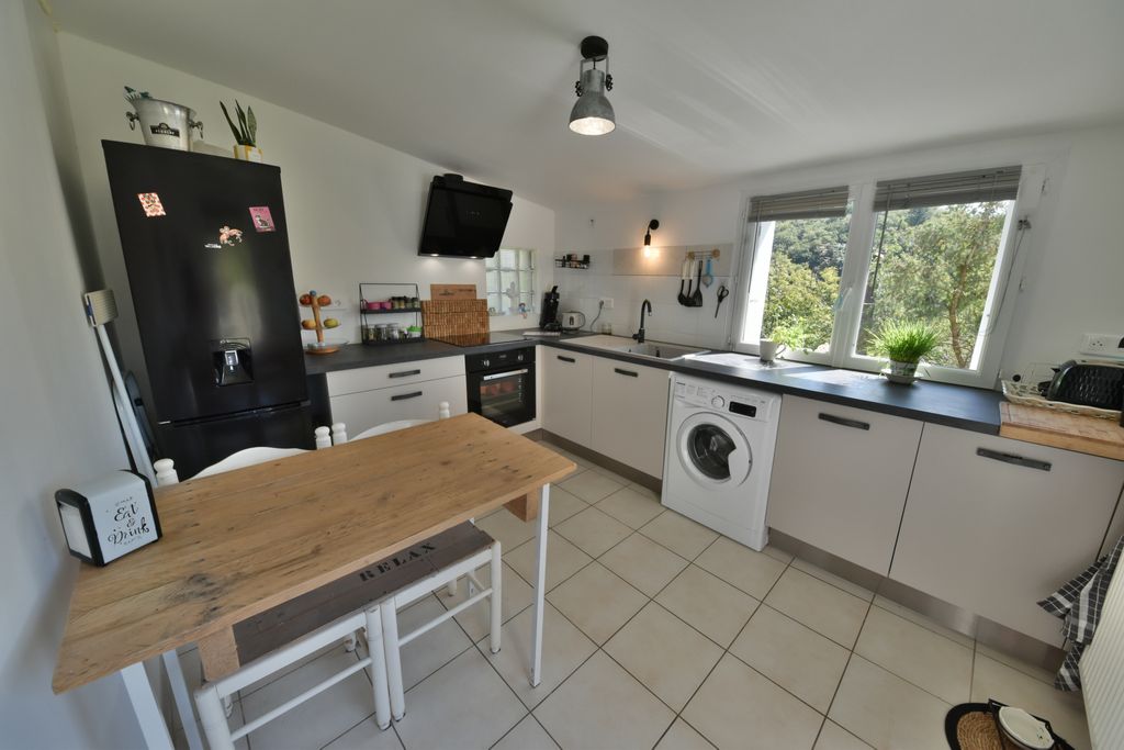 Achat maison à vendre 2 chambres 75 m² - Saint-Hilaire-Peyroux