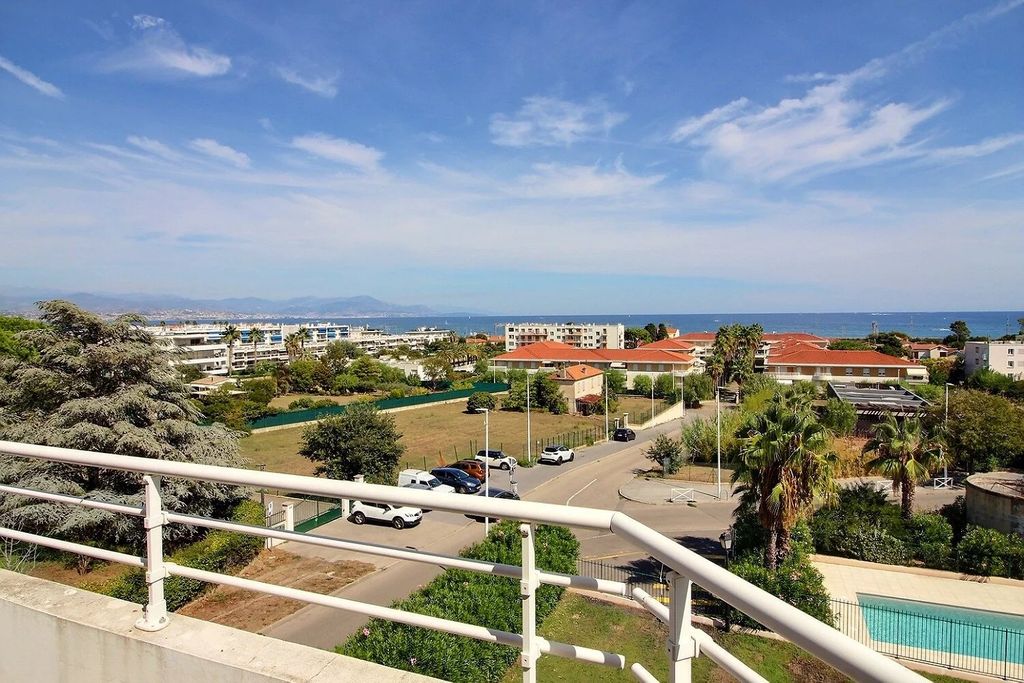 Achat appartement à vendre 3 pièces 62 m² - Antibes