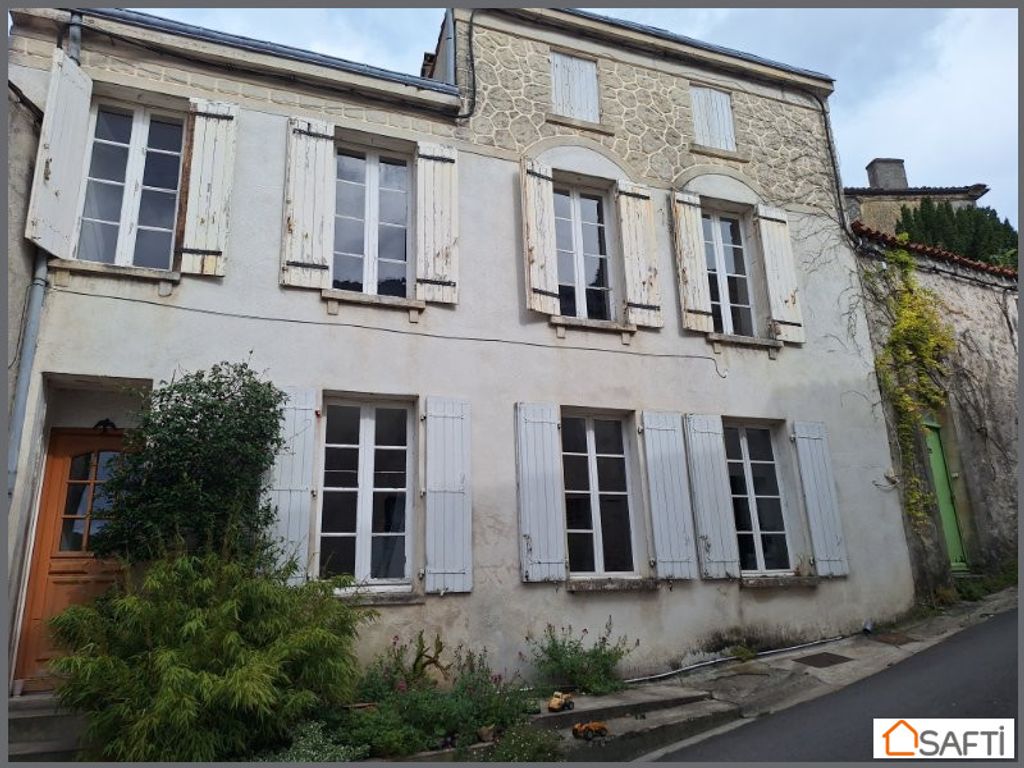 Achat maison à vendre 4 chambres 157 m² - Saint-Sauvant