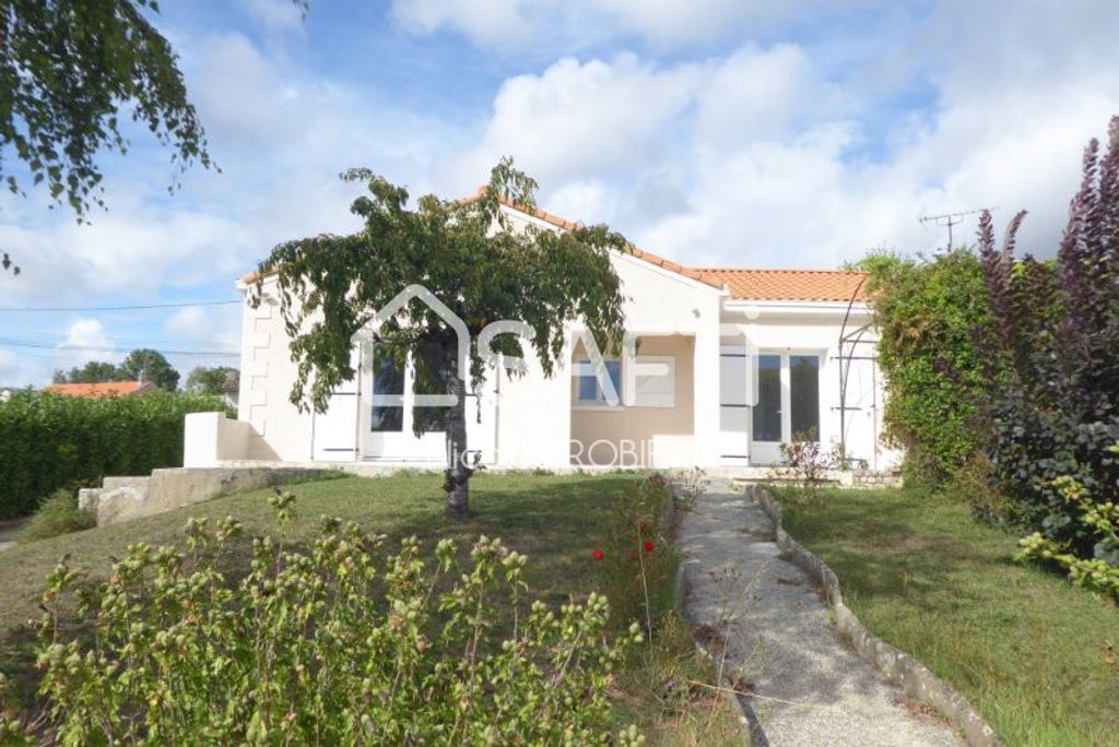 Achat maison à vendre 4 chambres 130 m² - Saint-Gelais