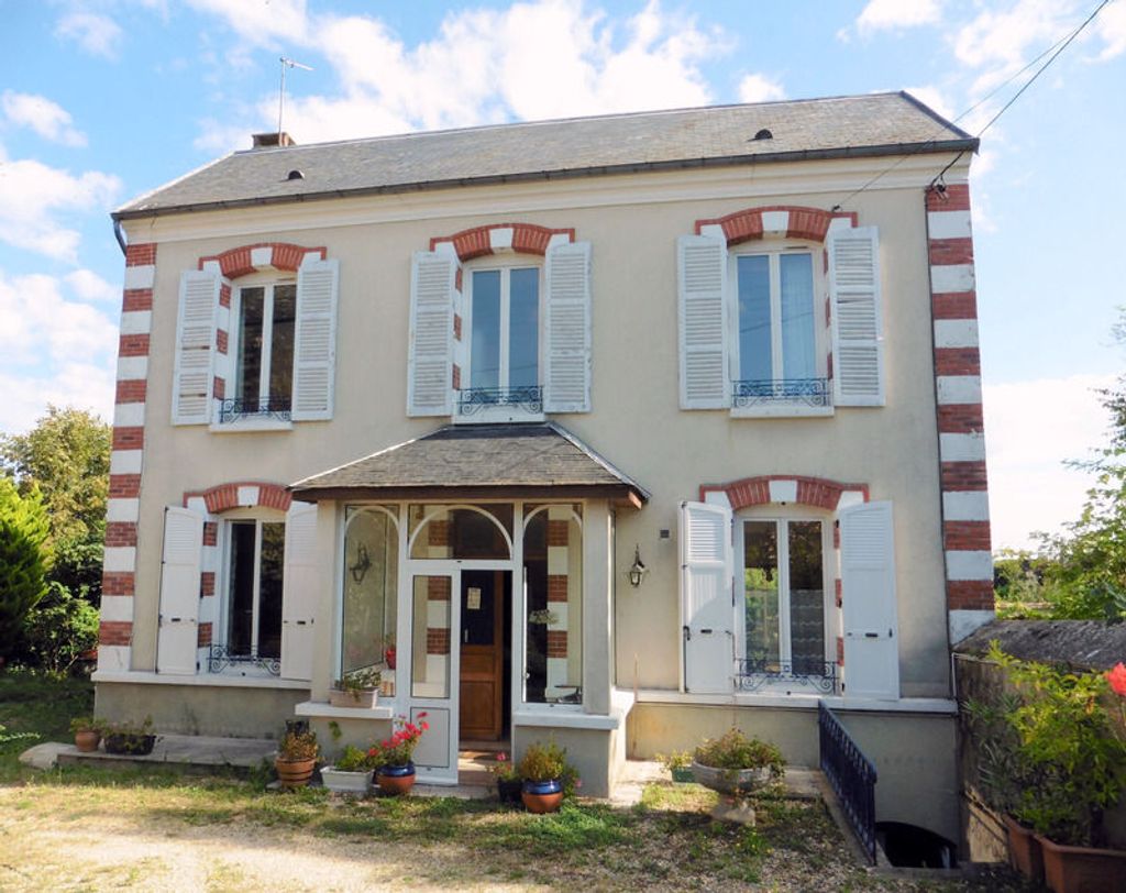 Achat maison à vendre 4 chambres 139 m² - Pont-sur-Yonne