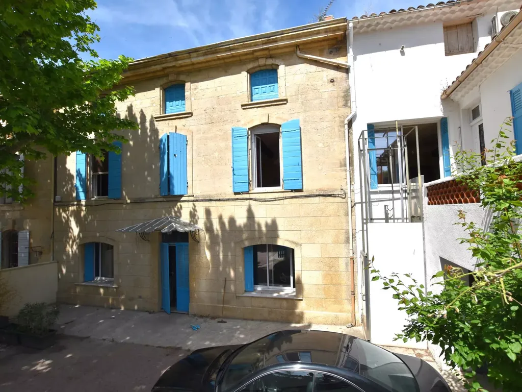 Achat appartement à vendre 7 pièces 182 m² - Mallemort