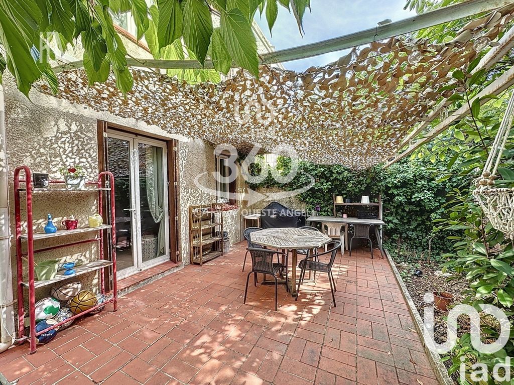 Achat maison à vendre 3 chambres 72 m² - Bandol