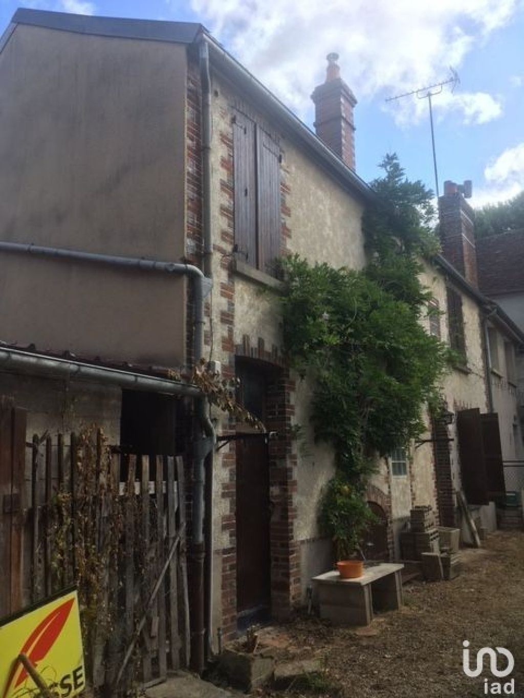 Achat maison à vendre 3 chambres 75 m² - Villeneuve-sur-Yonne