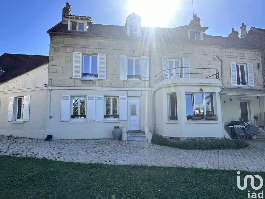 Achat maison à vendre 5 chambres 198 m² - Pont-Sainte-Maxence