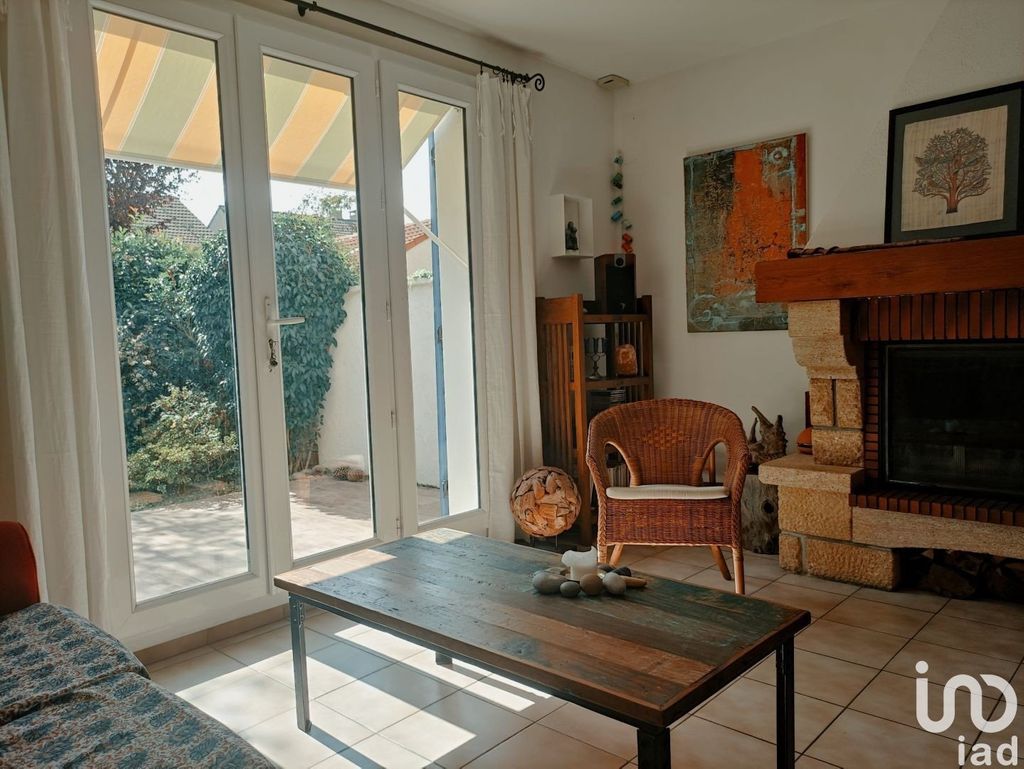 Achat maison à vendre 4 chambres 92 m² - Voisins-le-Bretonneux