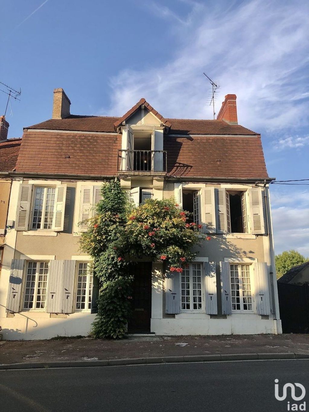 Achat maison à vendre 5 chambres 160 m² - Châteauneuf-Val-de-Bargis