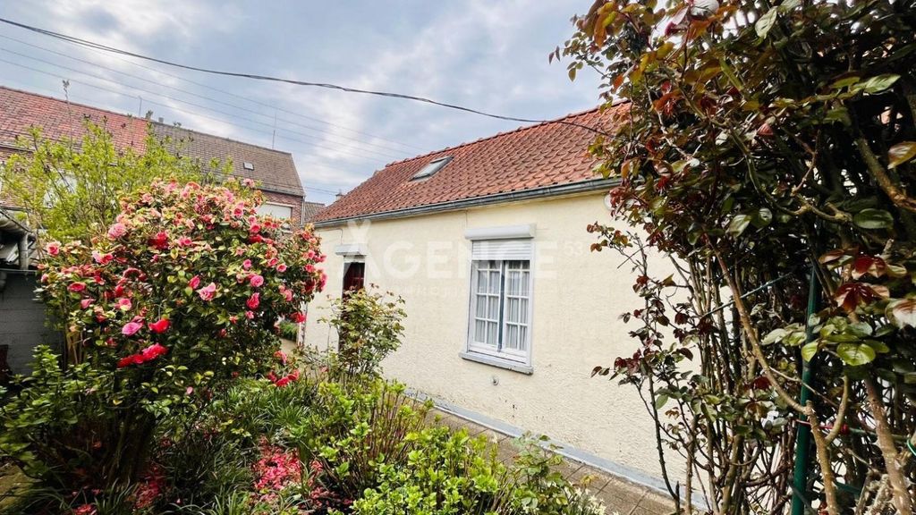 Achat maison à vendre 2 chambres 73 m² - Saint-Omer