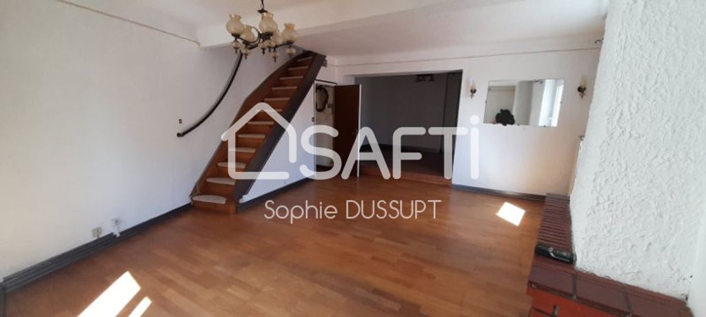 Achat maison à vendre 4 chambres 160 m² - Saint-Priest-en-Jarez