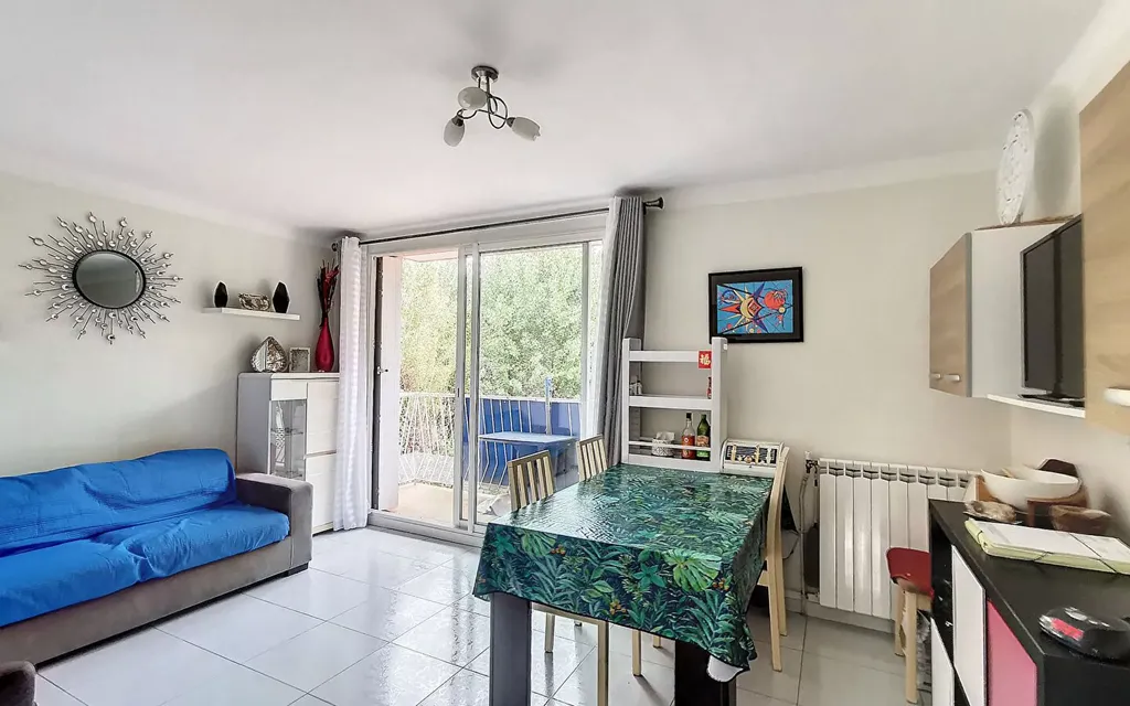 Achat appartement à vendre 3 pièces 57 m² - Saint-Raphaël