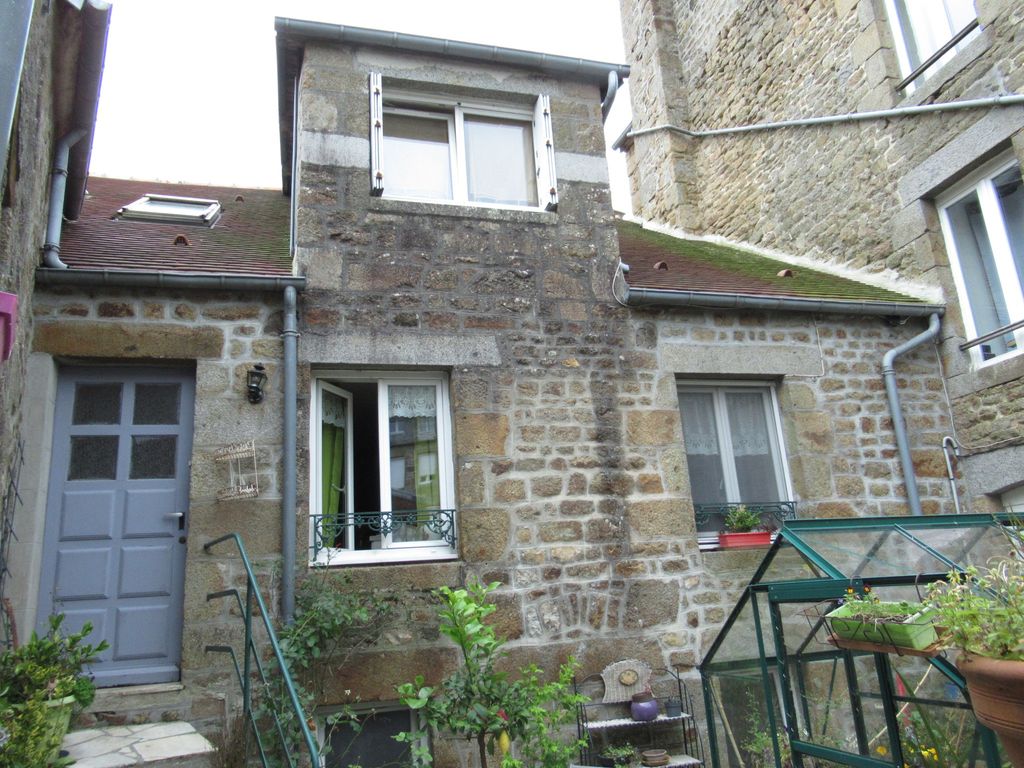 Achat maison à vendre 2 chambres 63 m² - La Motte-Fouquet