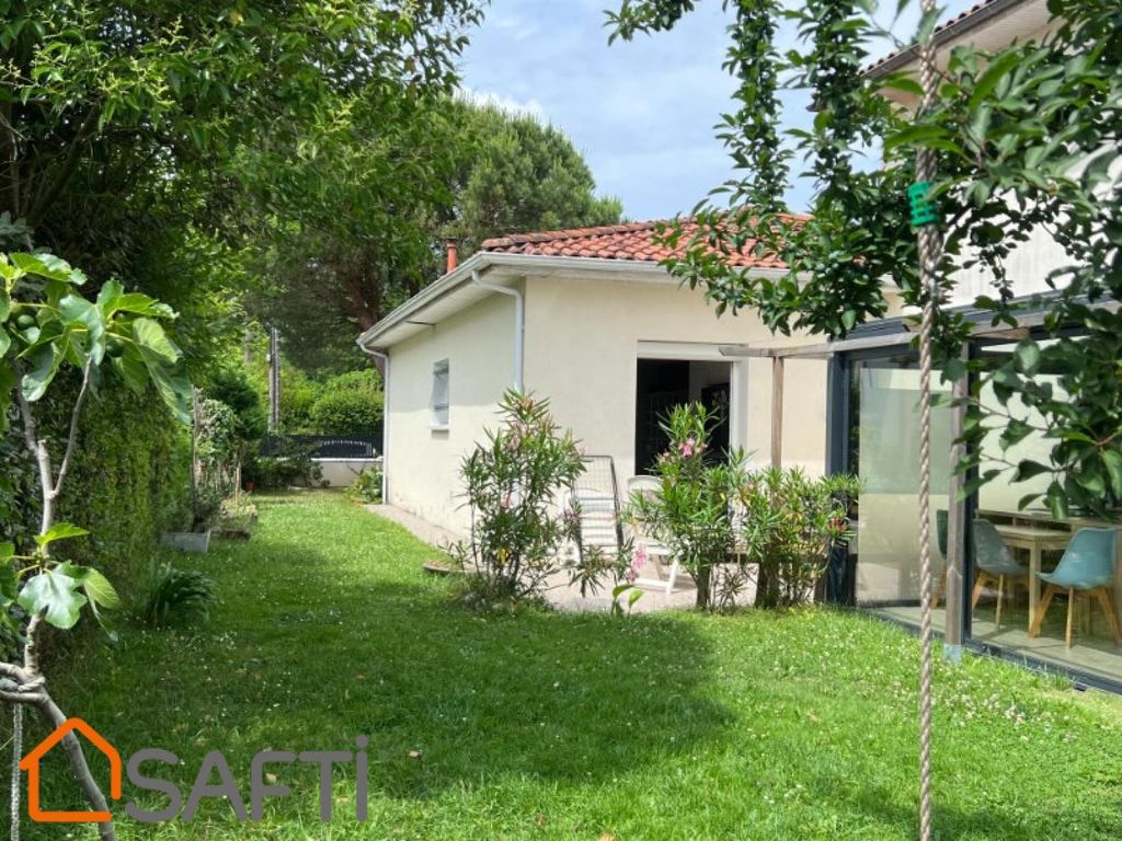 Achat maison à vendre 6 chambres 183 m² - Pessac