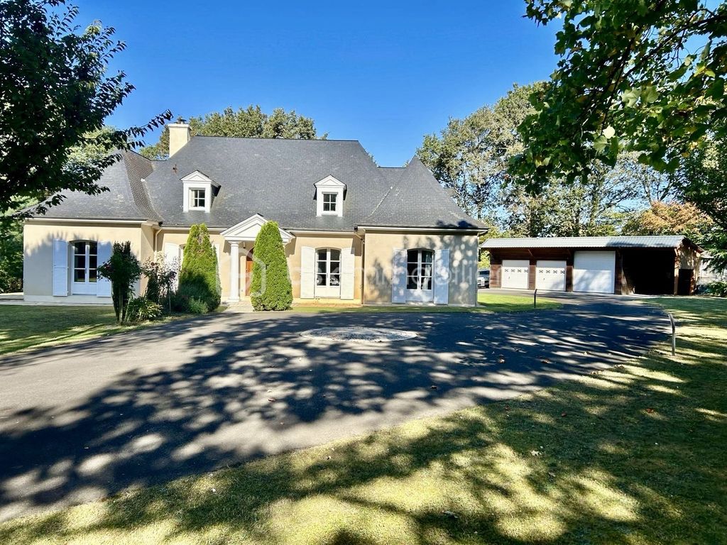 Achat maison à vendre 5 chambres 300 m² - Châteaubriant