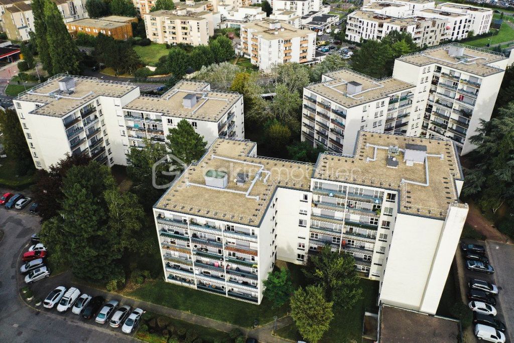 Achat appartement à vendre 4 pièces 84 m² - Roissy-en-Brie