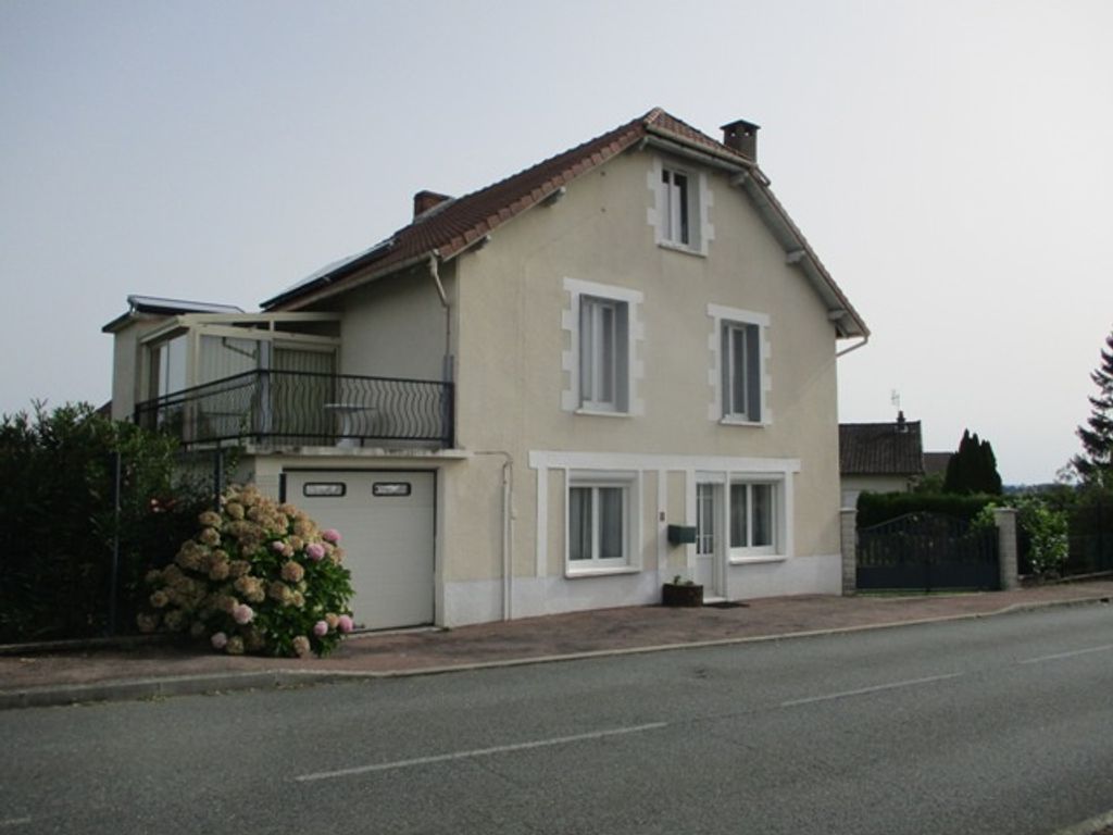 Achat maison à vendre 3 chambres 106 m² - Saint-Priest-les-Fougères