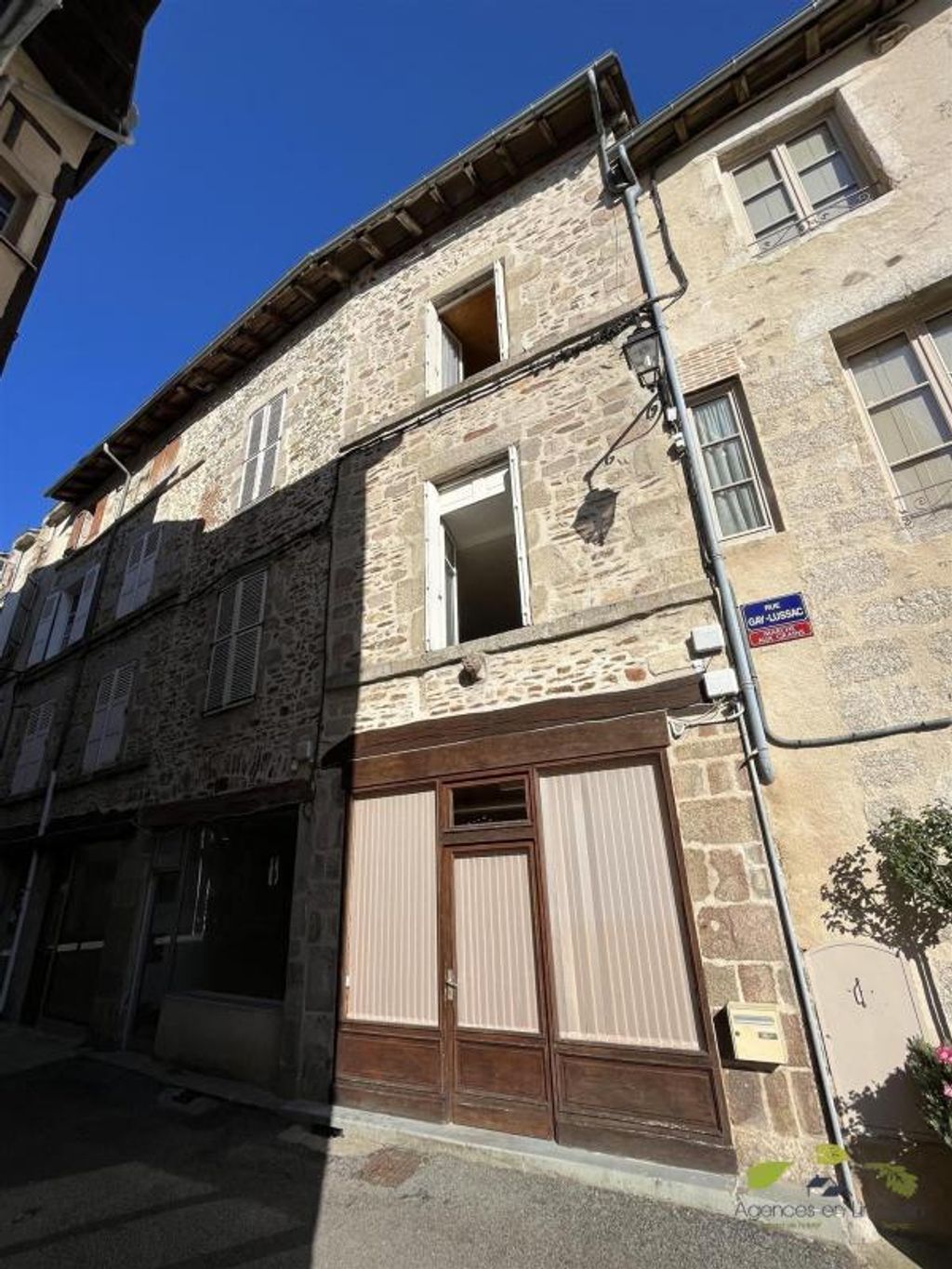 Achat maison à vendre 3 chambres 175 m² - Saint-Léonard-de-Noblat