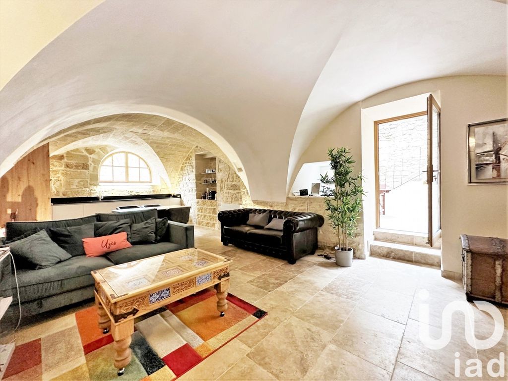 Achat appartement à vendre 3 pièces 90 m² - Uzès