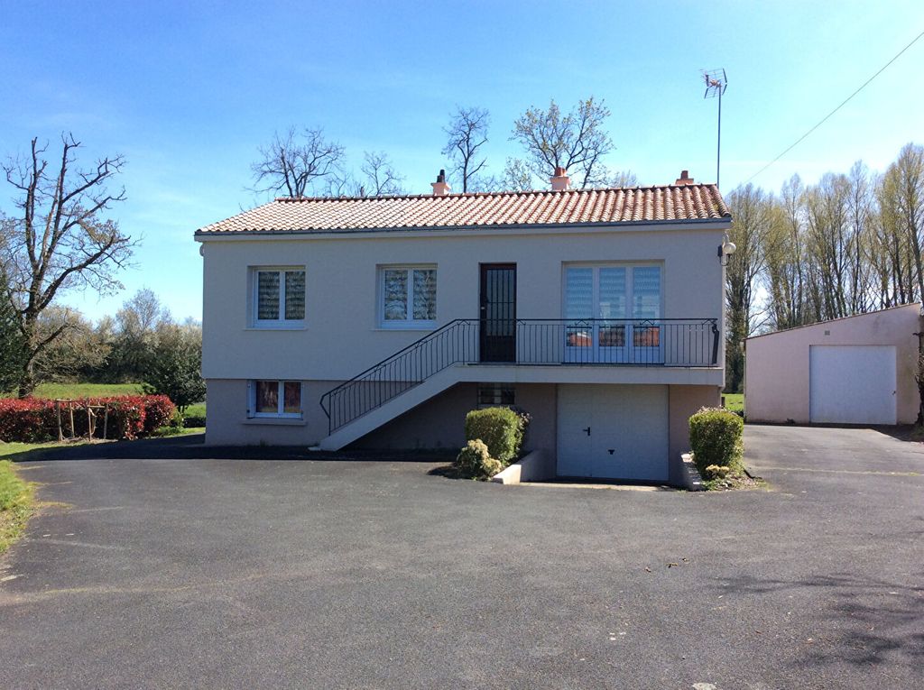 Achat maison à vendre 4 chambres 121 m² - Aubigny-les-Clouzeaux