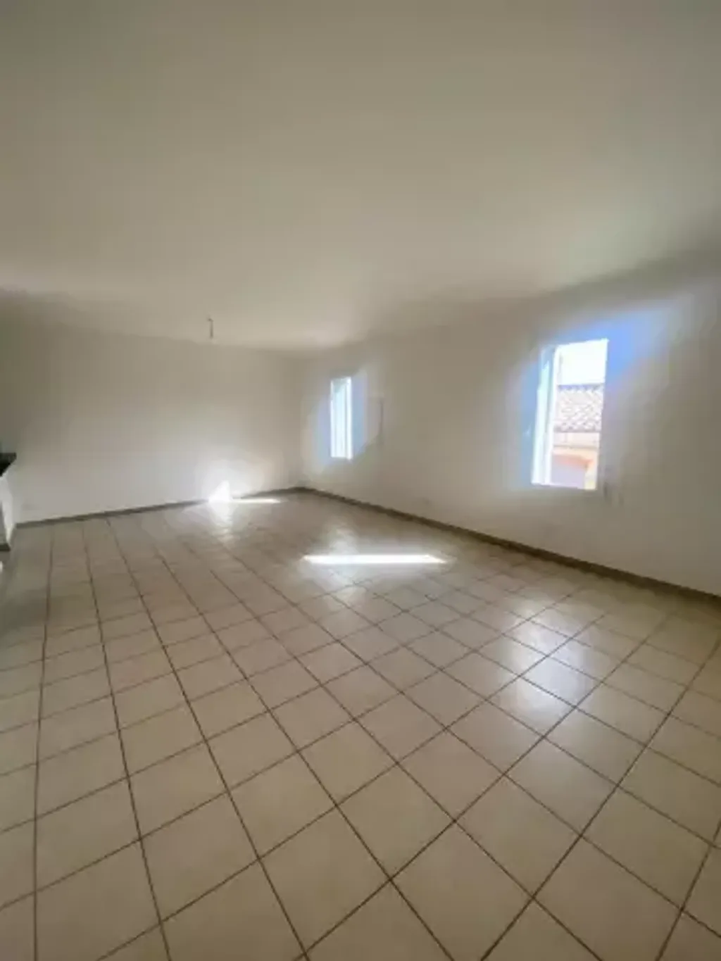 Achat appartement à vendre 3 pièces 68 m² - Aigues-Mortes