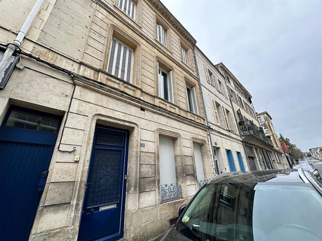 Achat maison à vendre 6 chambres 224 m² - Niort