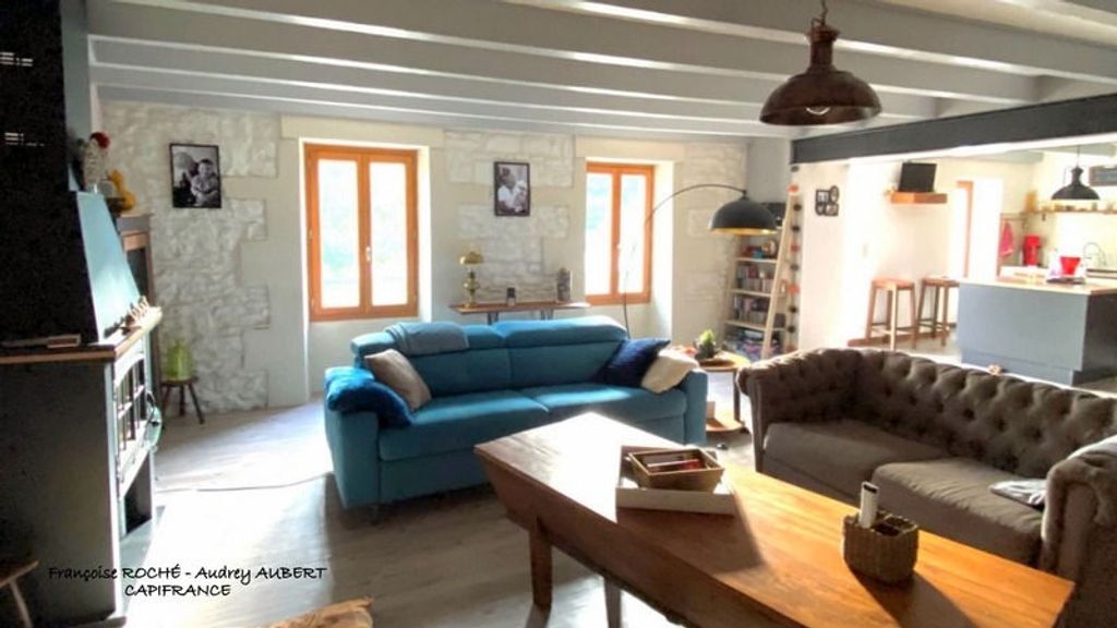Achat maison à vendre 4 chambres 221 m² - Bussac-sur-Charente
