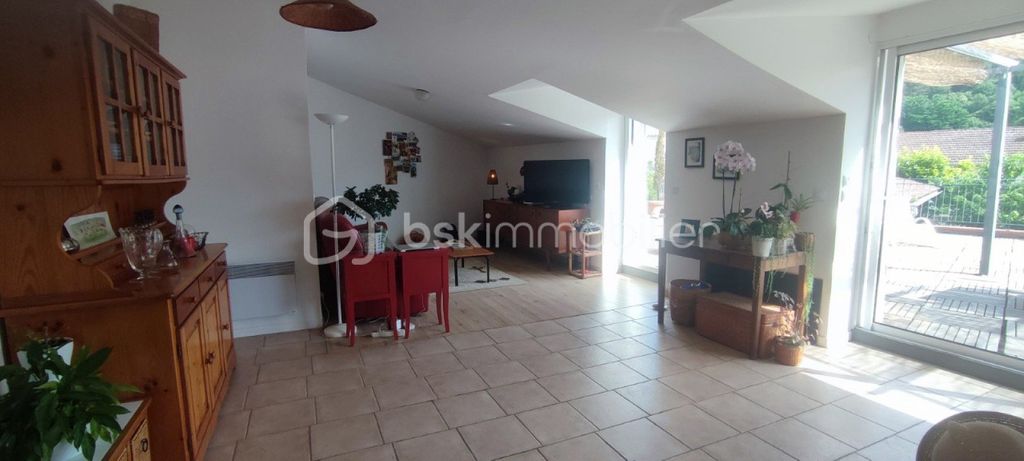 Achat maison à vendre 3 chambres 92 m² - Pont-de-Larn