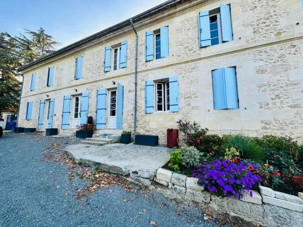 Achat maison à vendre 4 chambres 325 m² - Blésignac