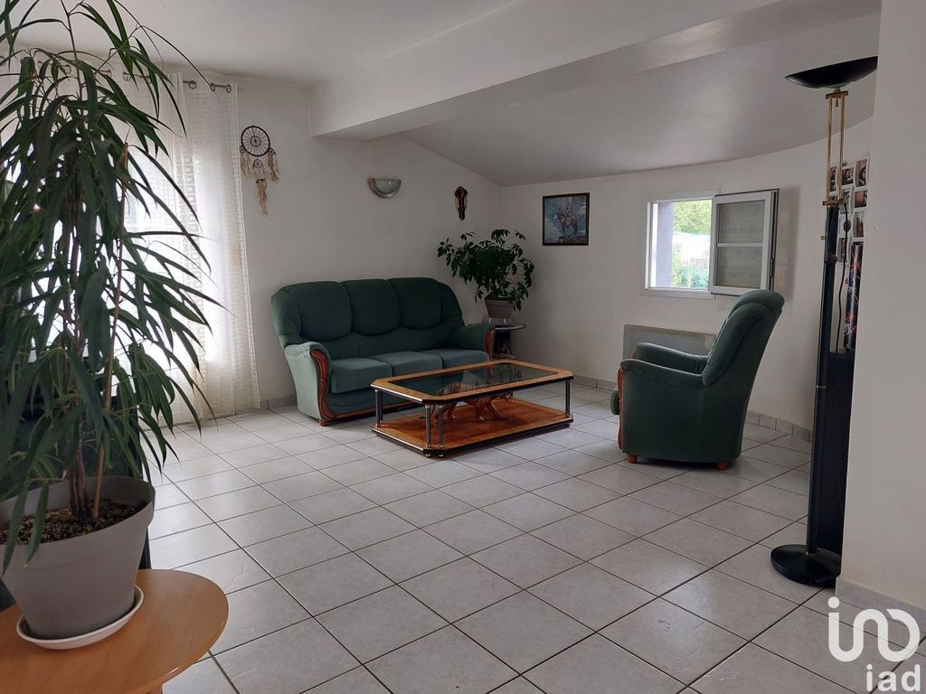 Achat maison à vendre 2 chambres 68 m² - La Chapelle-Hermier