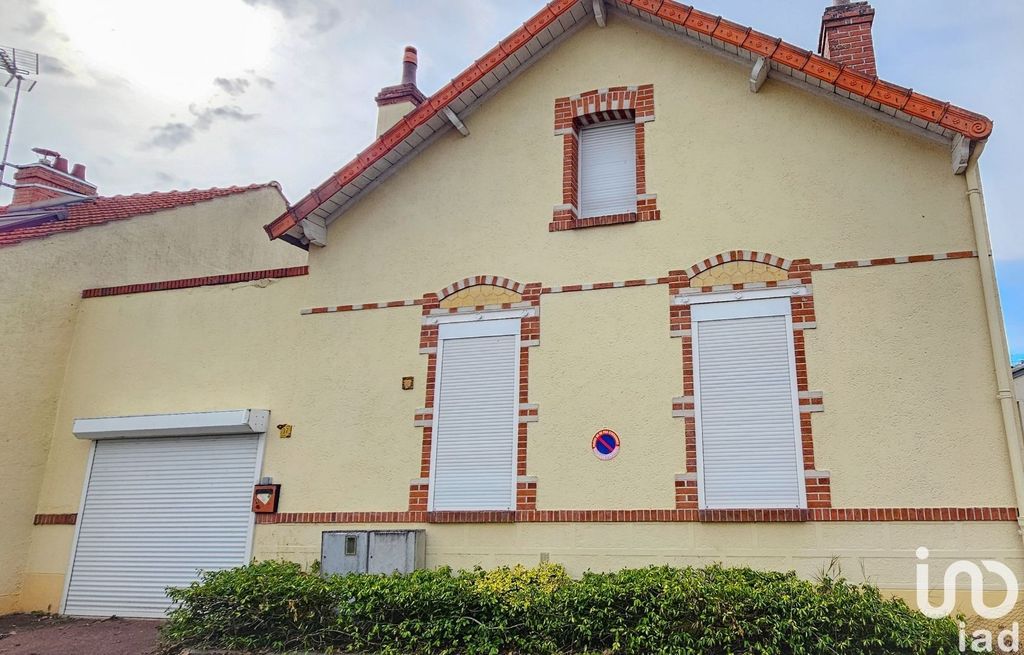 Achat maison à vendre 3 chambres 80 m² - Saint-Jean-de-la-Ruelle