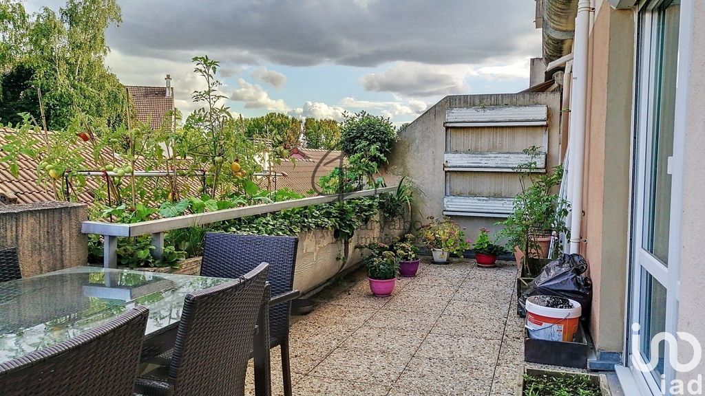 Achat appartement à vendre 3 pièces 71 m² - Roissy-en-Brie