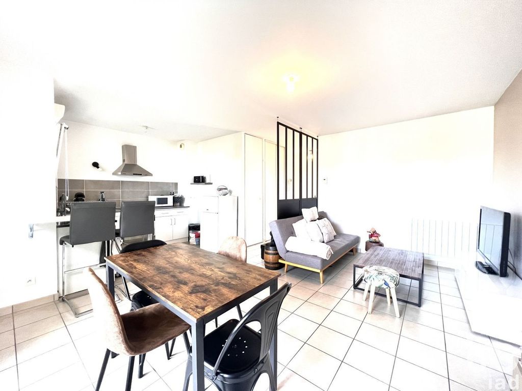 Achat appartement à vendre 2 pièces 47 m² - La Ferté-Alais