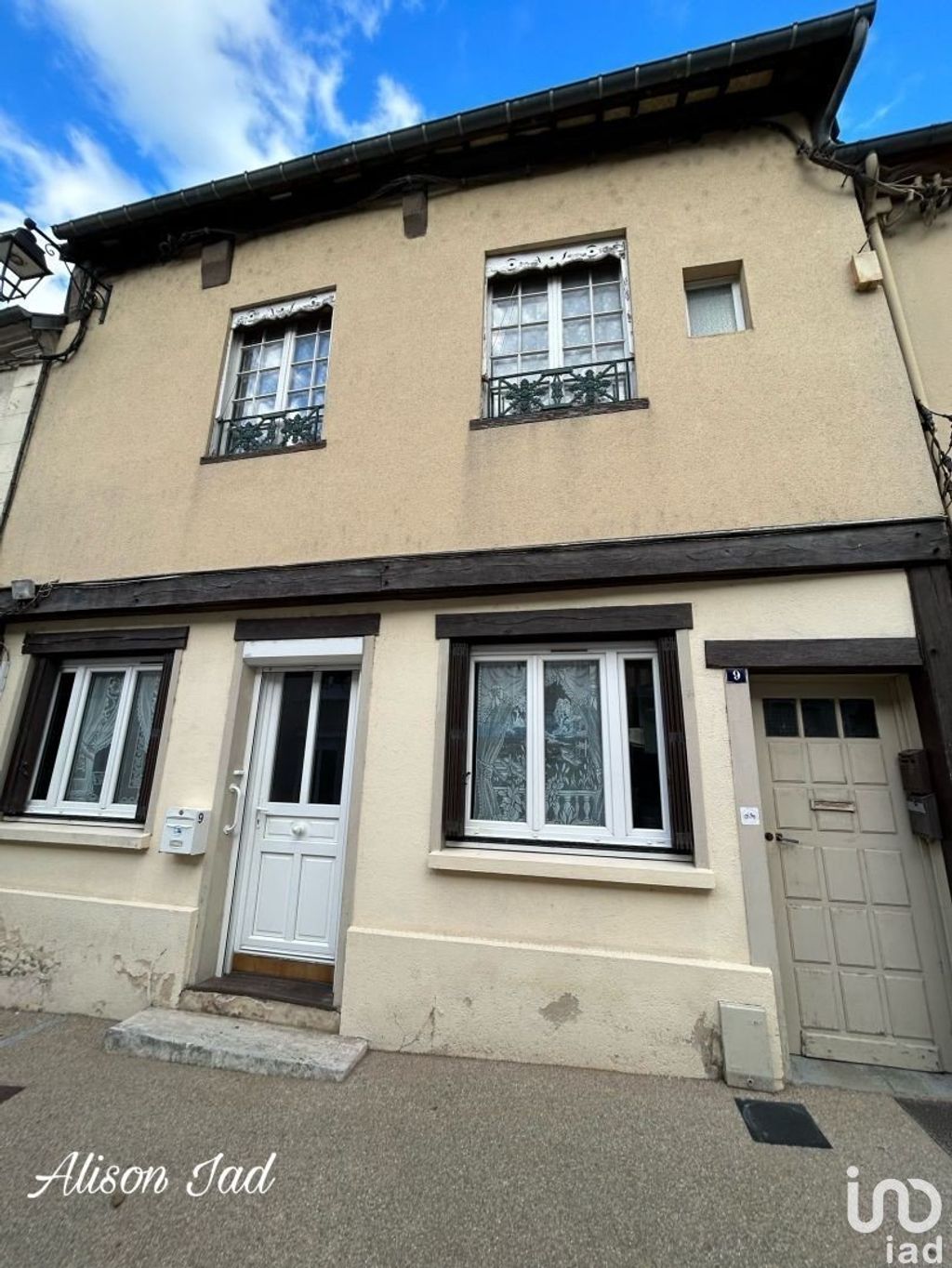 Achat maison à vendre 5 chambres 152 m² - Conches-en-Ouche