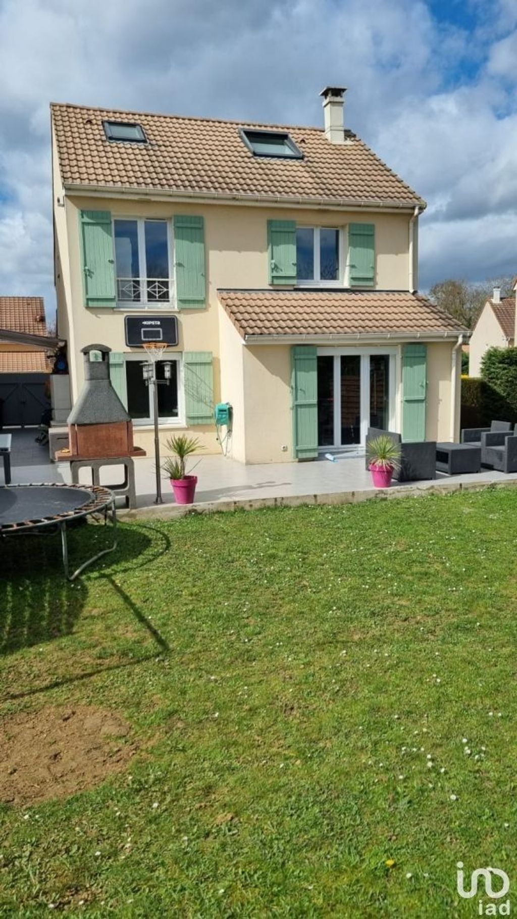 Achat maison à vendre 4 chambres 105 m² - Montévrain