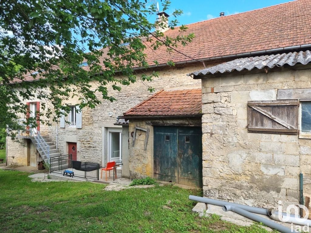 Achat maison à vendre 3 chambres 130 m² - Cesancey