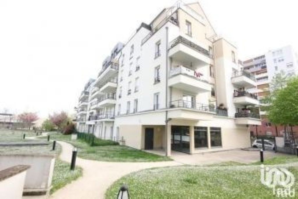 Achat appartement à vendre 2 pièces 41 m² - Trappes