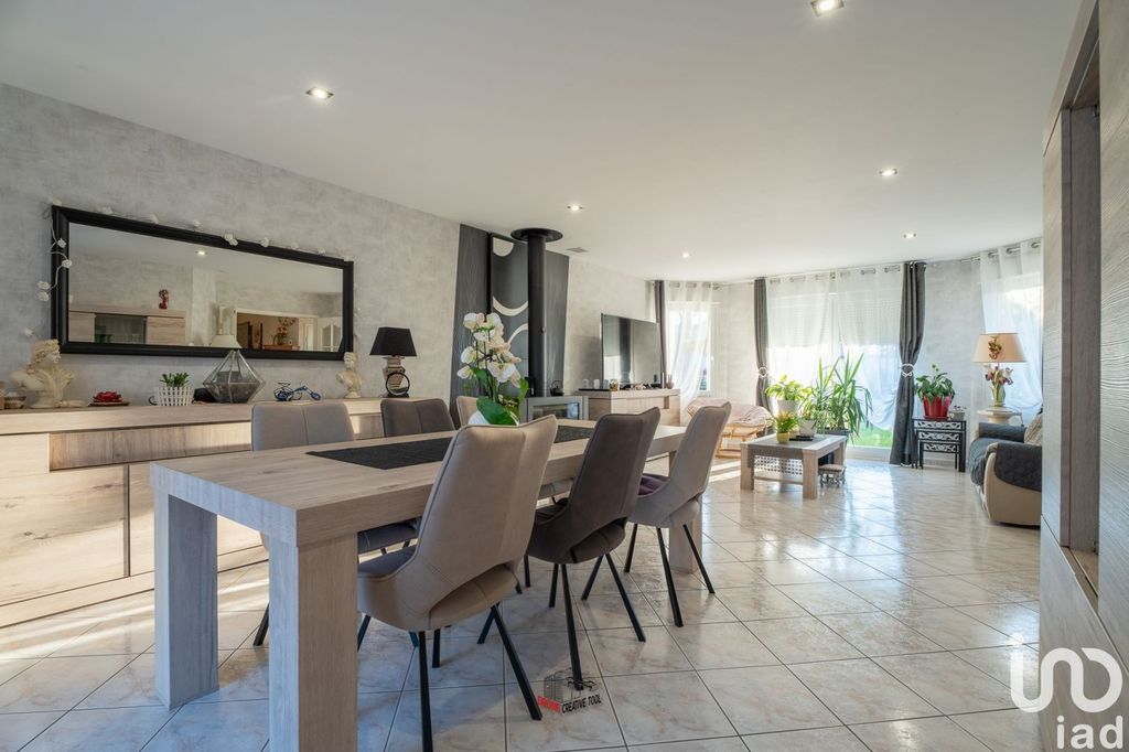 Achat maison à vendre 3 chambres 123 m² - Ogy-Montoy-Flanville