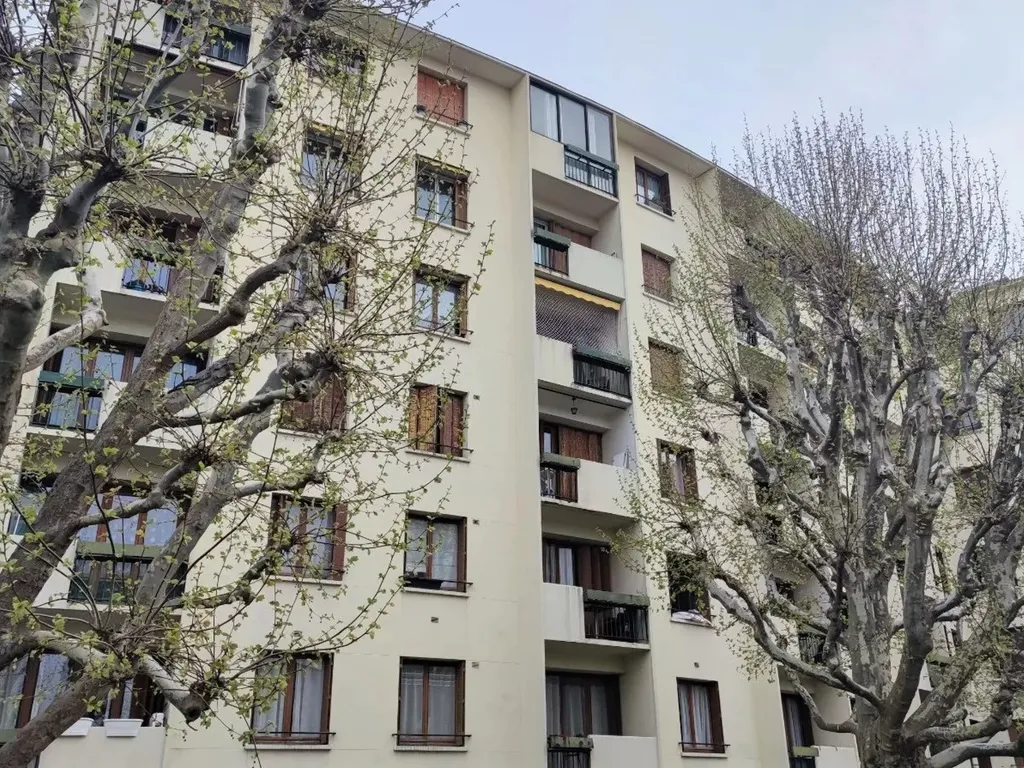 Achat appartement à vendre 5 pièces 90 m² - Colombes