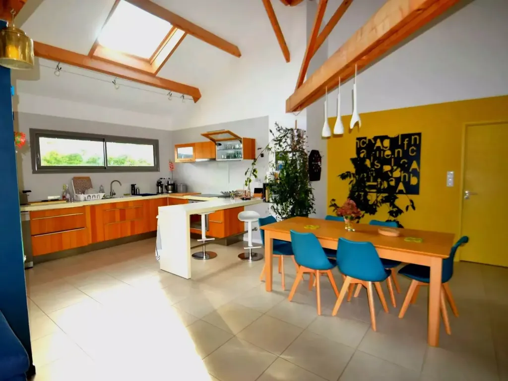 Achat maison à vendre 3 chambres 168 m² - La Quinte