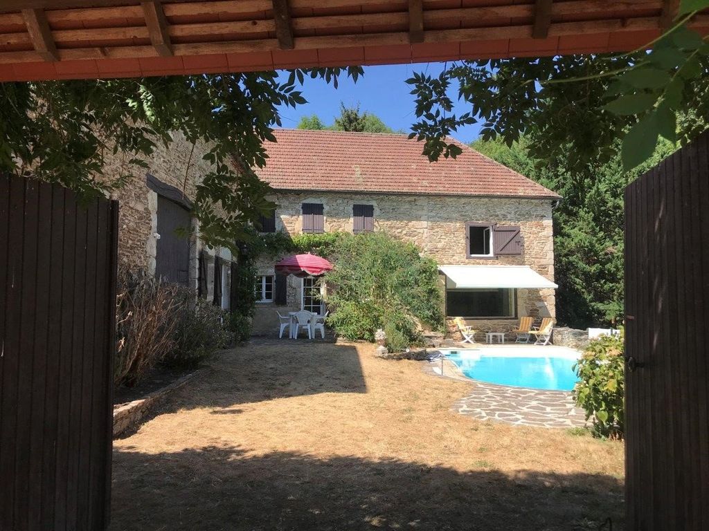 Achat maison à vendre 4 chambres 297 m² - Chouvigny