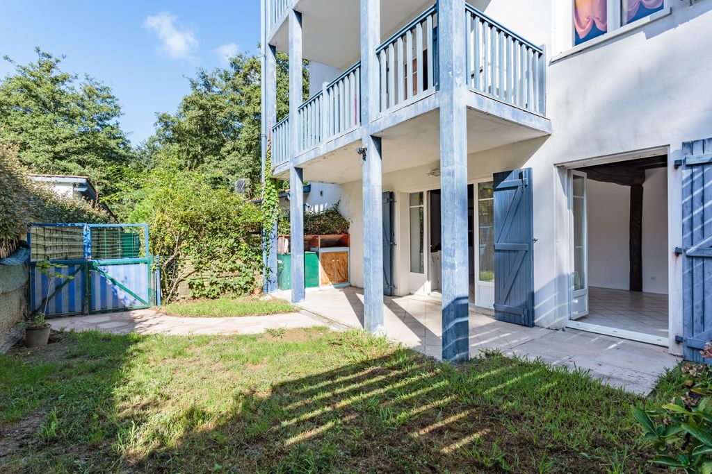 Achat appartement à vendre 4 pièces 70 m² - Urrugne